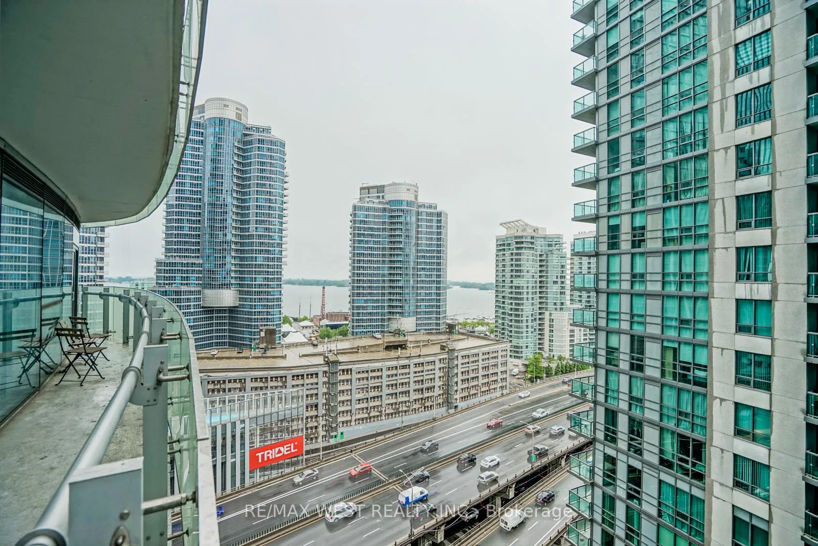 Photo 18 of Unit 1305, 12 York Street, Toronto, Waterfront Communities — HOMEH