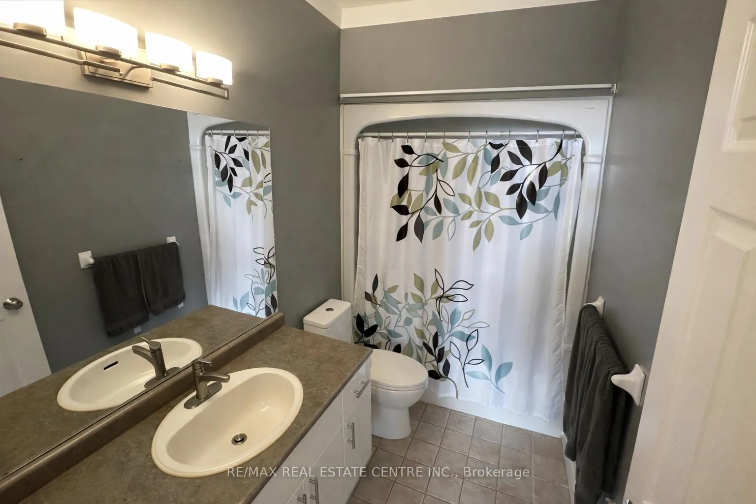 Photo 7 of Unit 506, 5 Ogilvie Street, Hamilton, Dundas — HOMEH