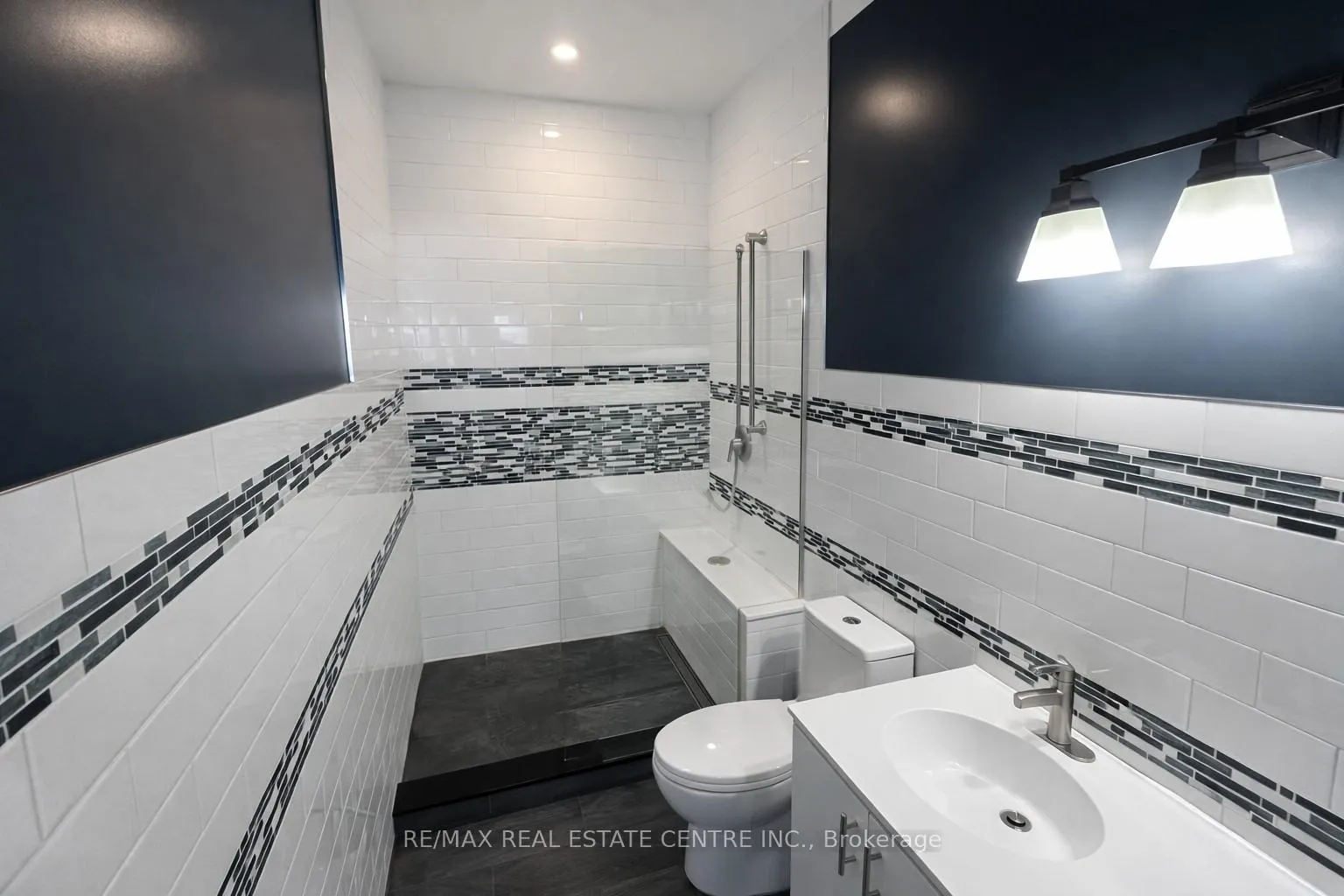 Photo 10 of Unit 506, 5 Ogilvie Street, Hamilton, Dundas — HOMEH