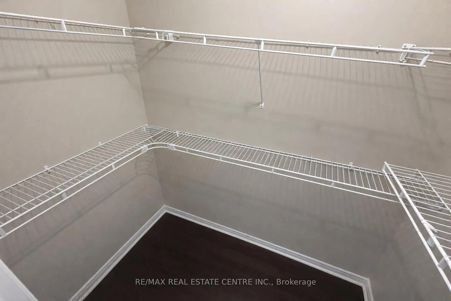 Photo 11 of Unit 506, 5 Ogilvie Street, Hamilton, Dundas — HOMEH