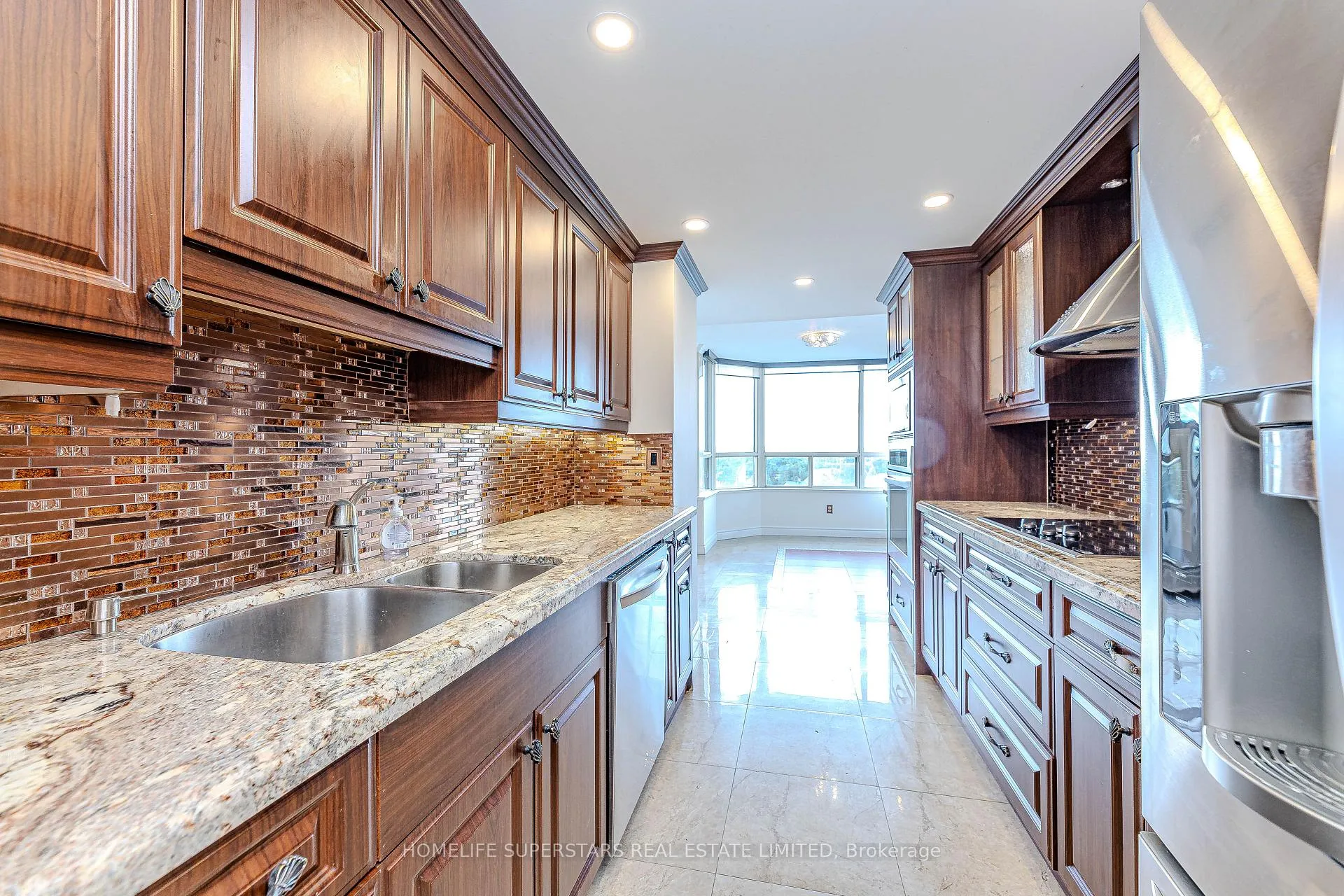 Photo 7 of Unit 1005, 7 Townsgate Drive, Vaughan, Crestwood-Springfarm-Yorkhill — HOMEH