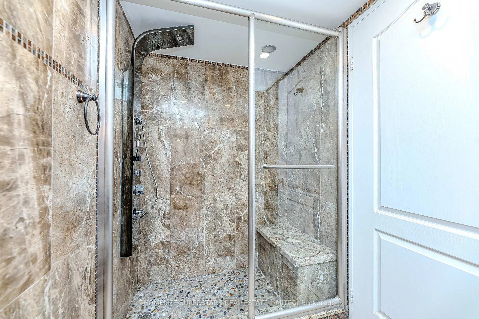 Photo 15 of Unit 1005, 7 Townsgate Drive, Vaughan, Crestwood-Springfarm-Yorkhill — HOMEH