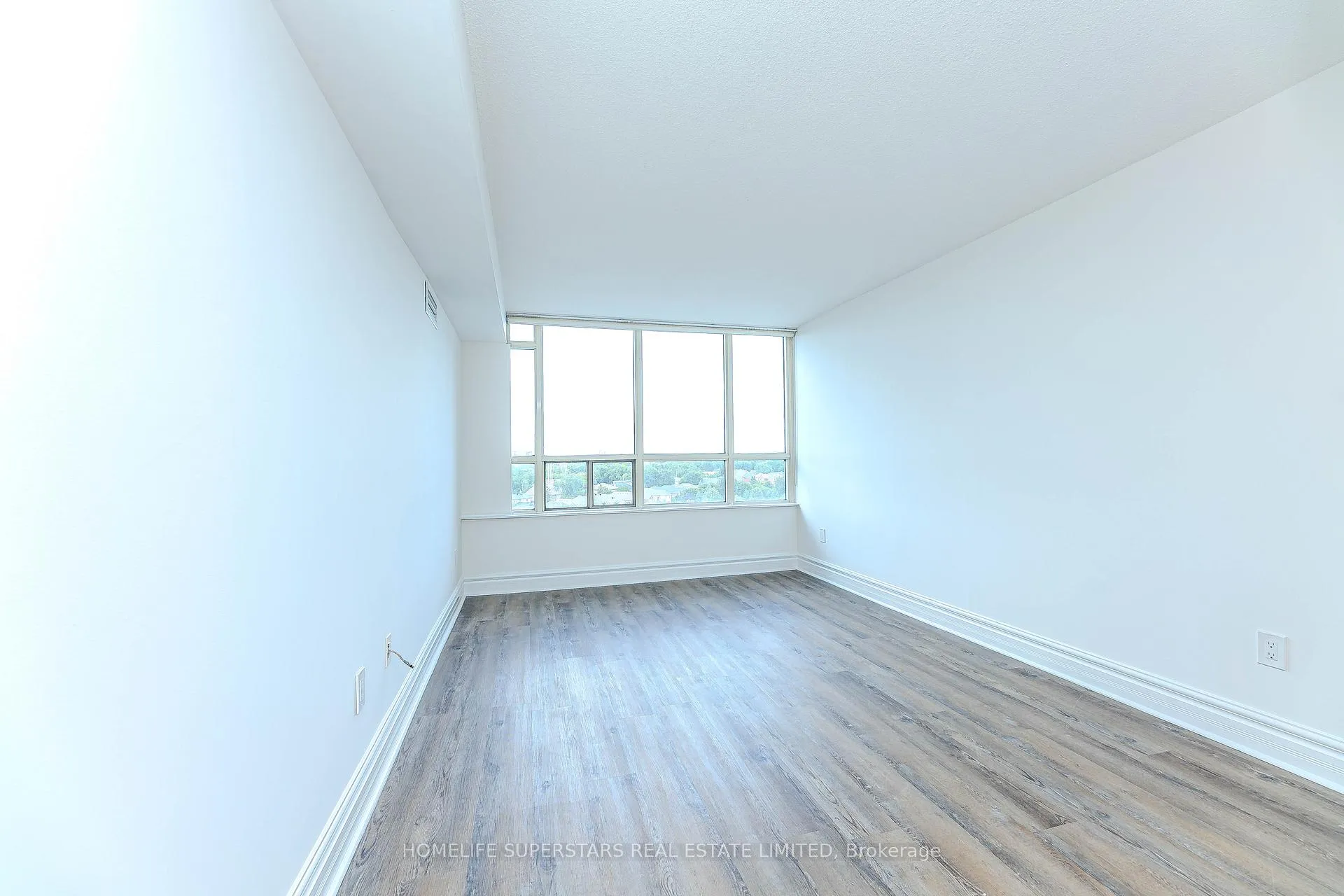 Photo 16 of Unit 1005, 7 Townsgate Drive, Vaughan, Crestwood-Springfarm-Yorkhill — HOMEH