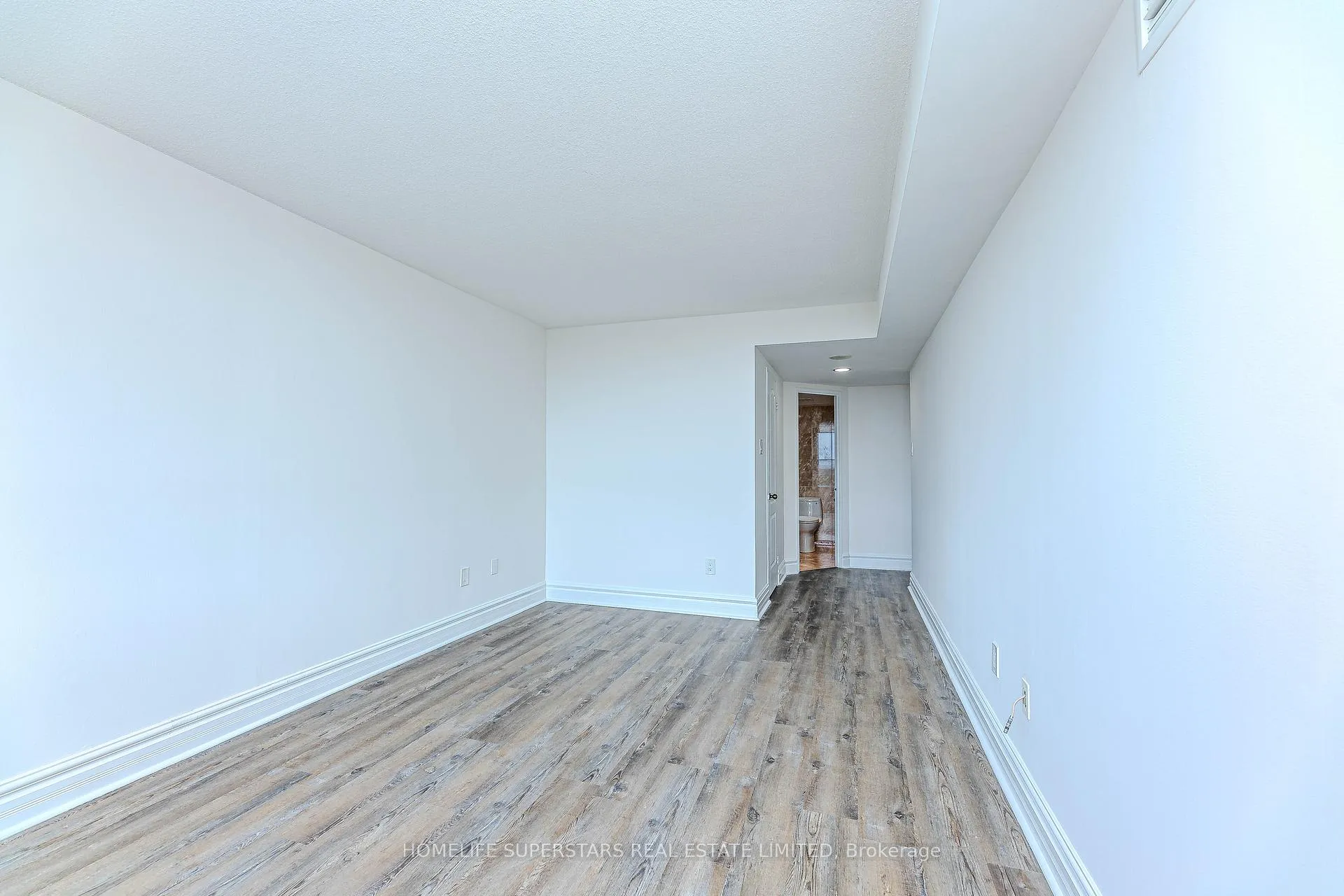 Photo 17 of Unit 1005, 7 Townsgate Drive, Vaughan, Crestwood-Springfarm-Yorkhill — HOMEH