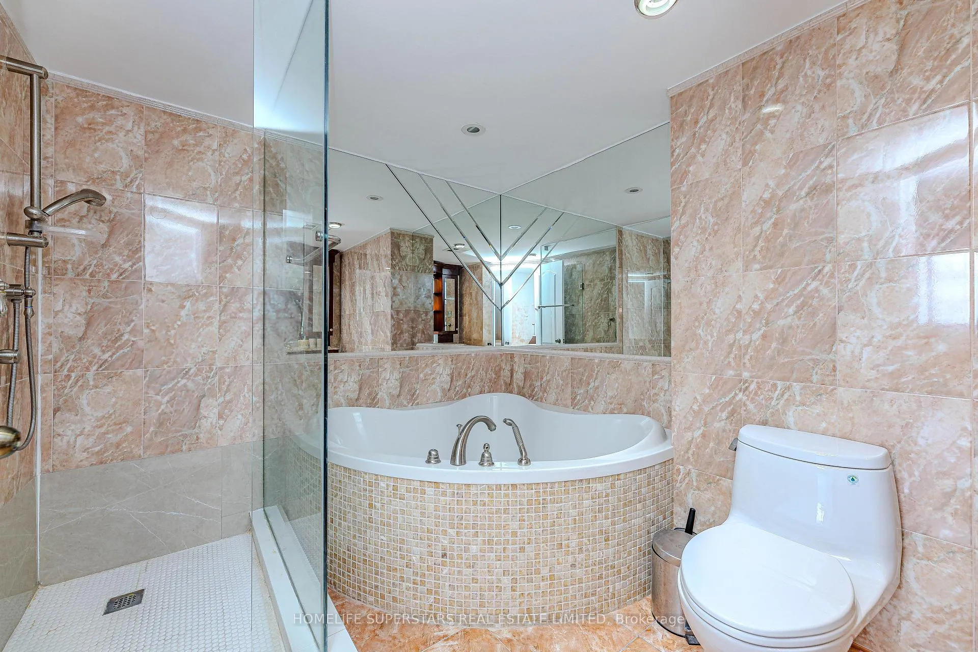 Photo 18 of Unit 1005, 7 Townsgate Drive, Vaughan, Crestwood-Springfarm-Yorkhill — HOMEH