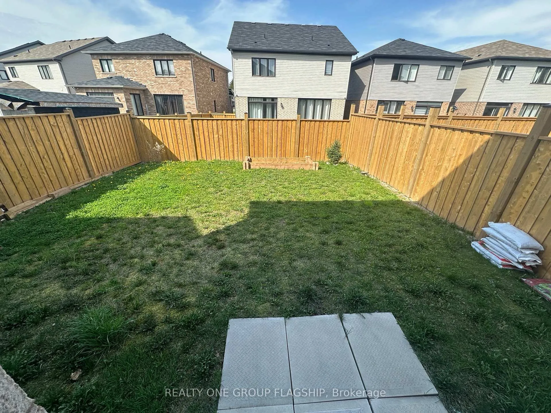 Photo 42 of 312 Bedrock Drive, Hamilton, Stoney Creek Mountain — HOMEH