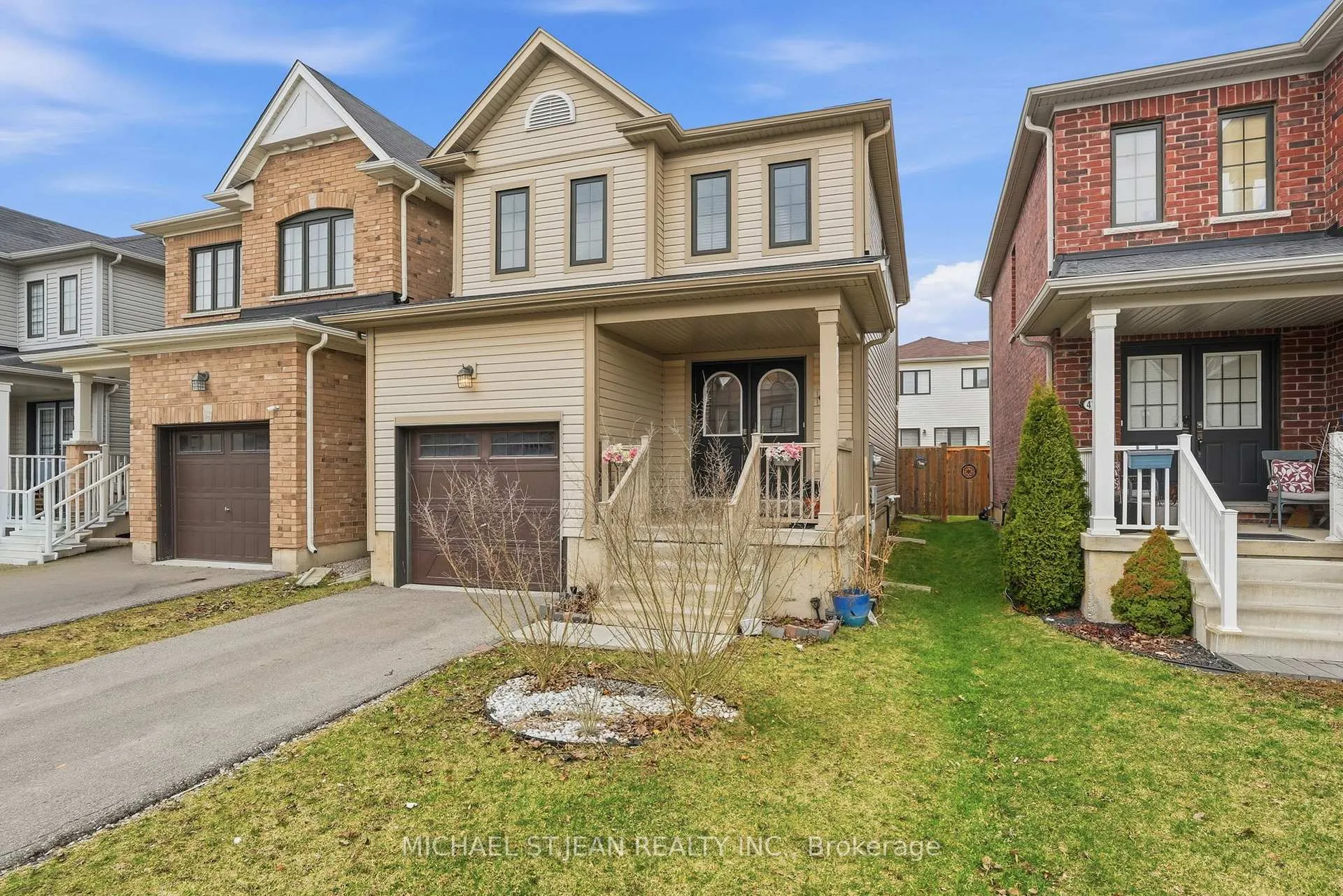 Photo 3 of 45 Kelso Drive, Haldimand — HOMEH