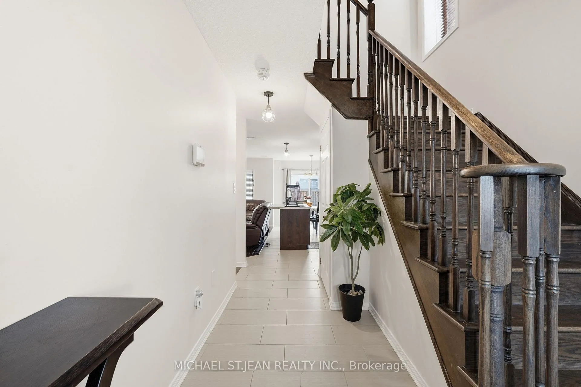 Photo 7 of 45 Kelso Drive, Haldimand — HOMEH