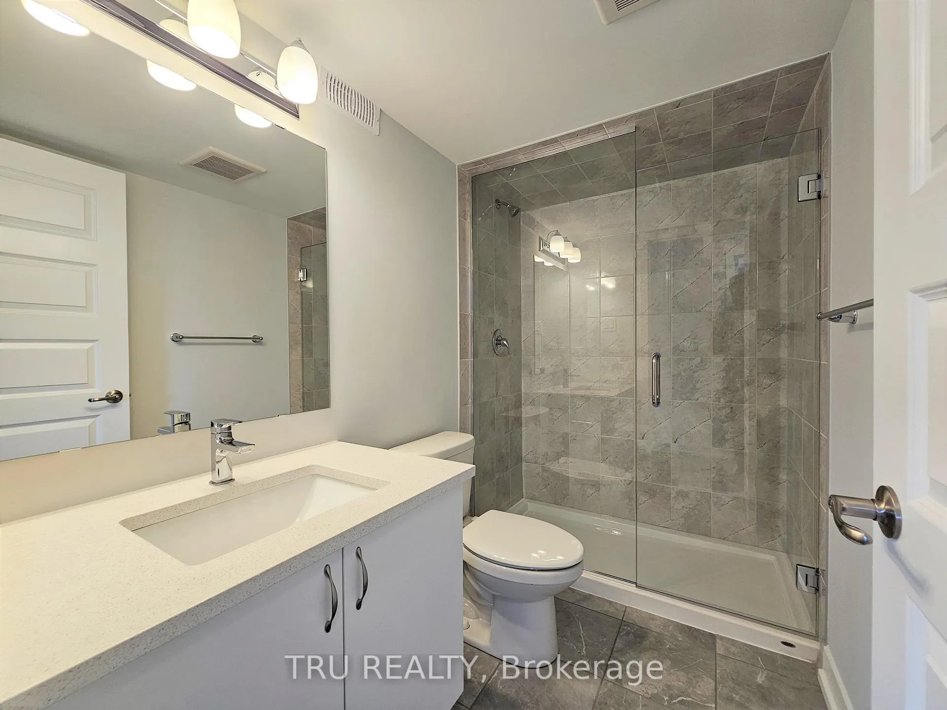 Photo 17 of 200 Anyolite Private, Ottawa, Barrhaven - Heritage Park — HOMEH