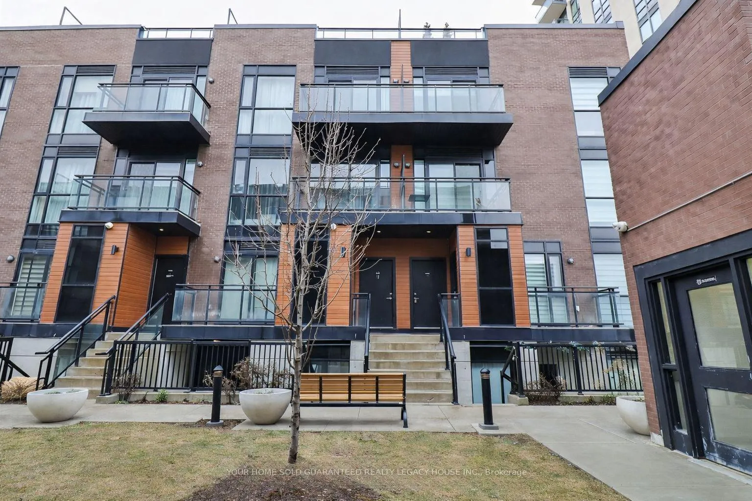 Photo 1 of Unit 803, 5279 Highway 7 Road, Vaughan, Vaughan Grove — HOMEH