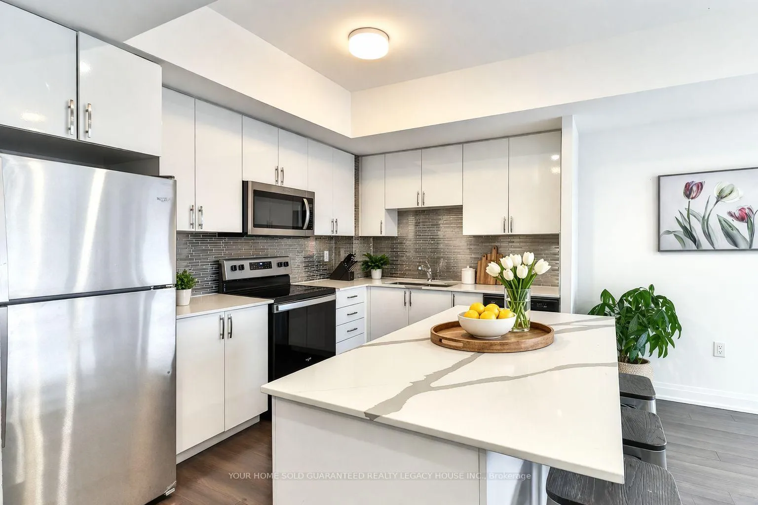 Photo 2 of Unit 803, 5279 Highway 7 Road, Vaughan, Vaughan Grove — HOMEH