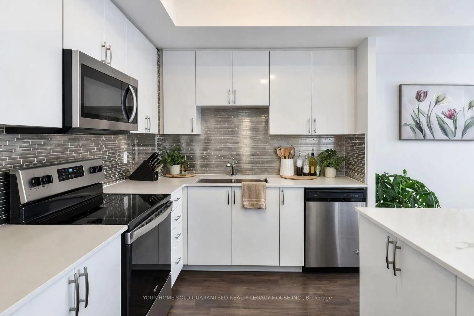 Photo 3 of Unit 803, 5279 Highway 7 Road, Vaughan, Vaughan Grove — HOMEH