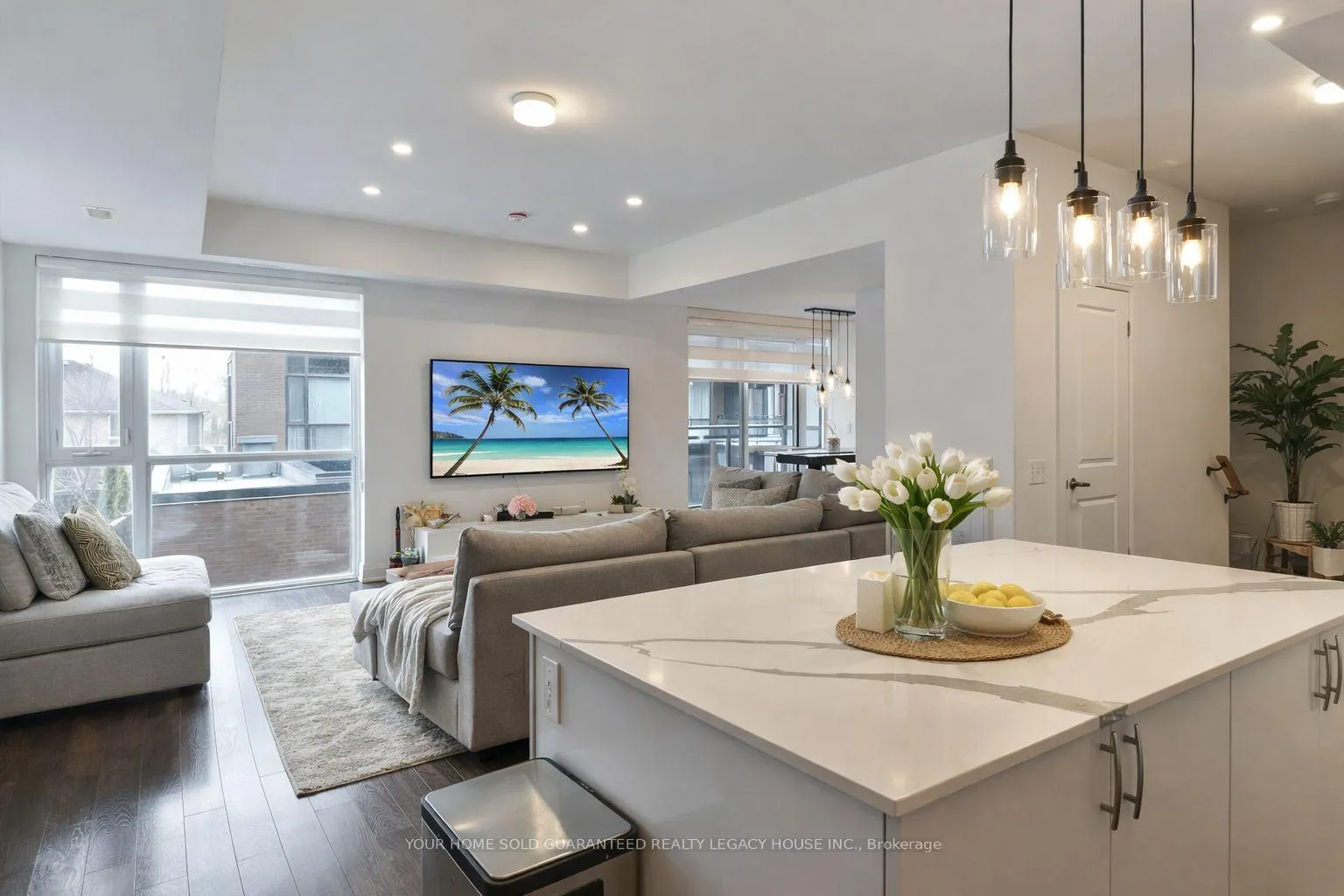 Photo 7 of Unit 803, 5279 Highway 7 Road, Vaughan, Vaughan Grove — HOMEH