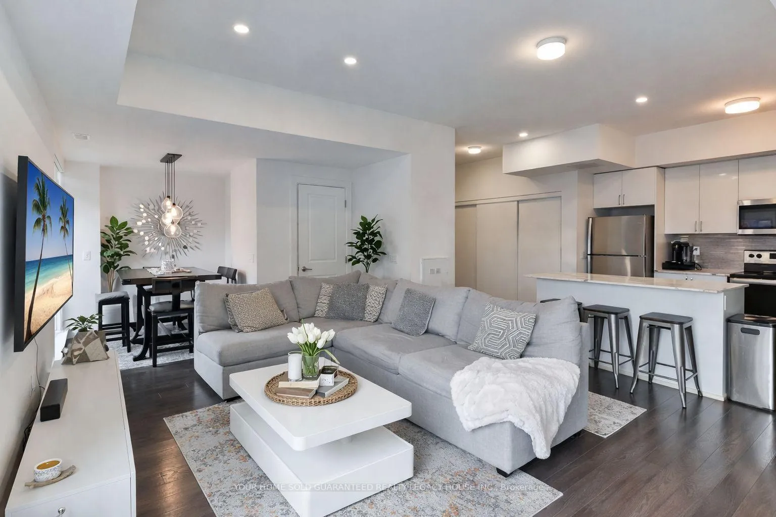 Photo 11 of Unit 803, 5279 Highway 7 Road, Vaughan, Vaughan Grove — HOMEH
