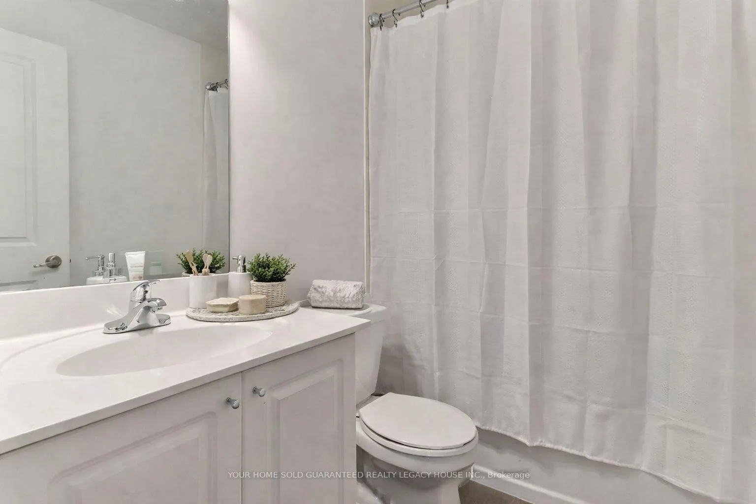 Photo 17 of Unit 803, 5279 Highway 7 Road, Vaughan, Vaughan Grove — HOMEH