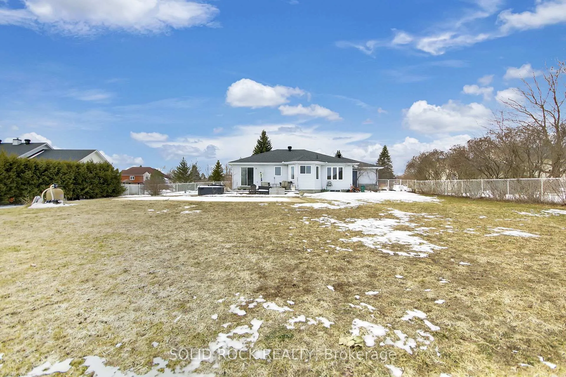 Photo 3 of 1259 Remington Way, Ottawa, Greely — HOMEH