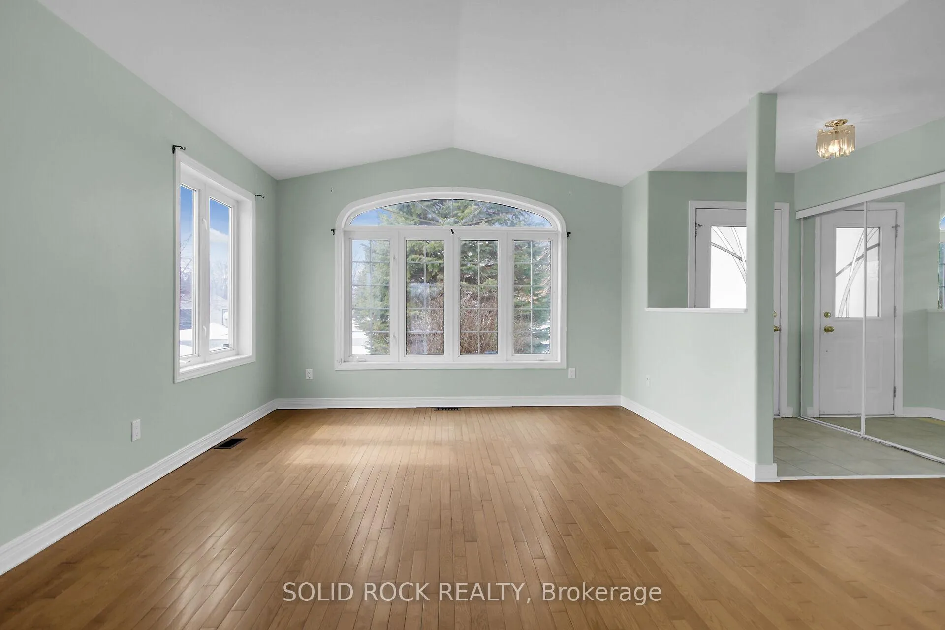 Photo 5 of 1259 Remington Way, Ottawa, Greely — HOMEH