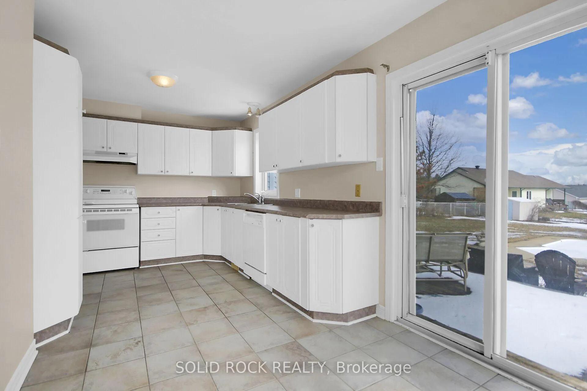 Photo 11 of 1259 Remington Way, Ottawa, Greely — HOMEH