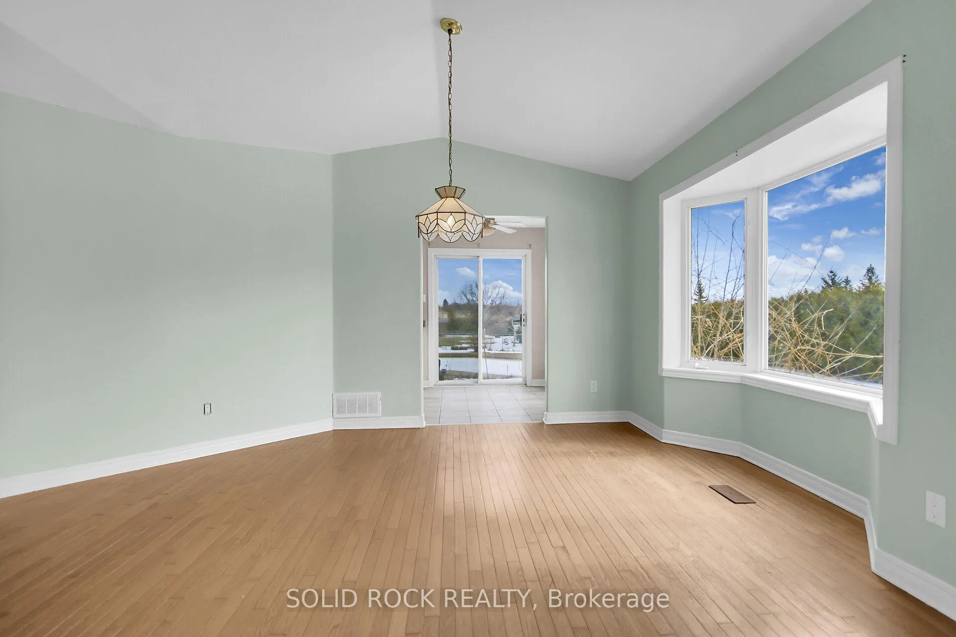 Photo 12 of 1259 Remington Way, Ottawa, Greely — HOMEH