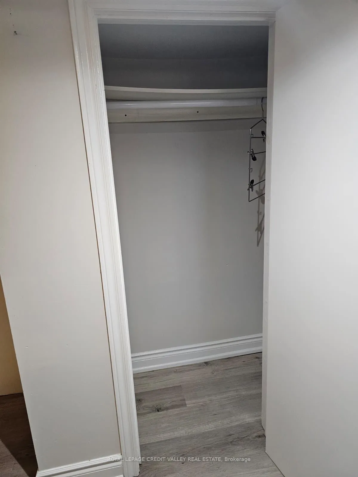 Photo 7 of Unit lower level, 672 Jane Street, Toronto, Rockcliffe-Smythe — HOMEH