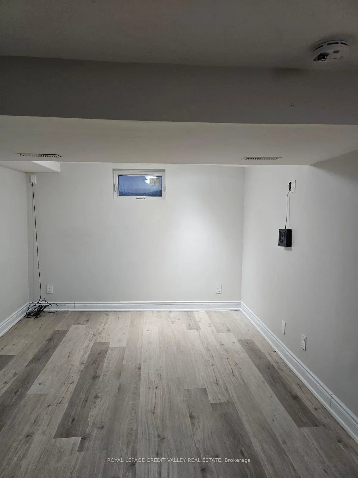 Photo 14 of Unit lower level, 672 Jane Street, Toronto, Rockcliffe-Smythe — HOMEH
