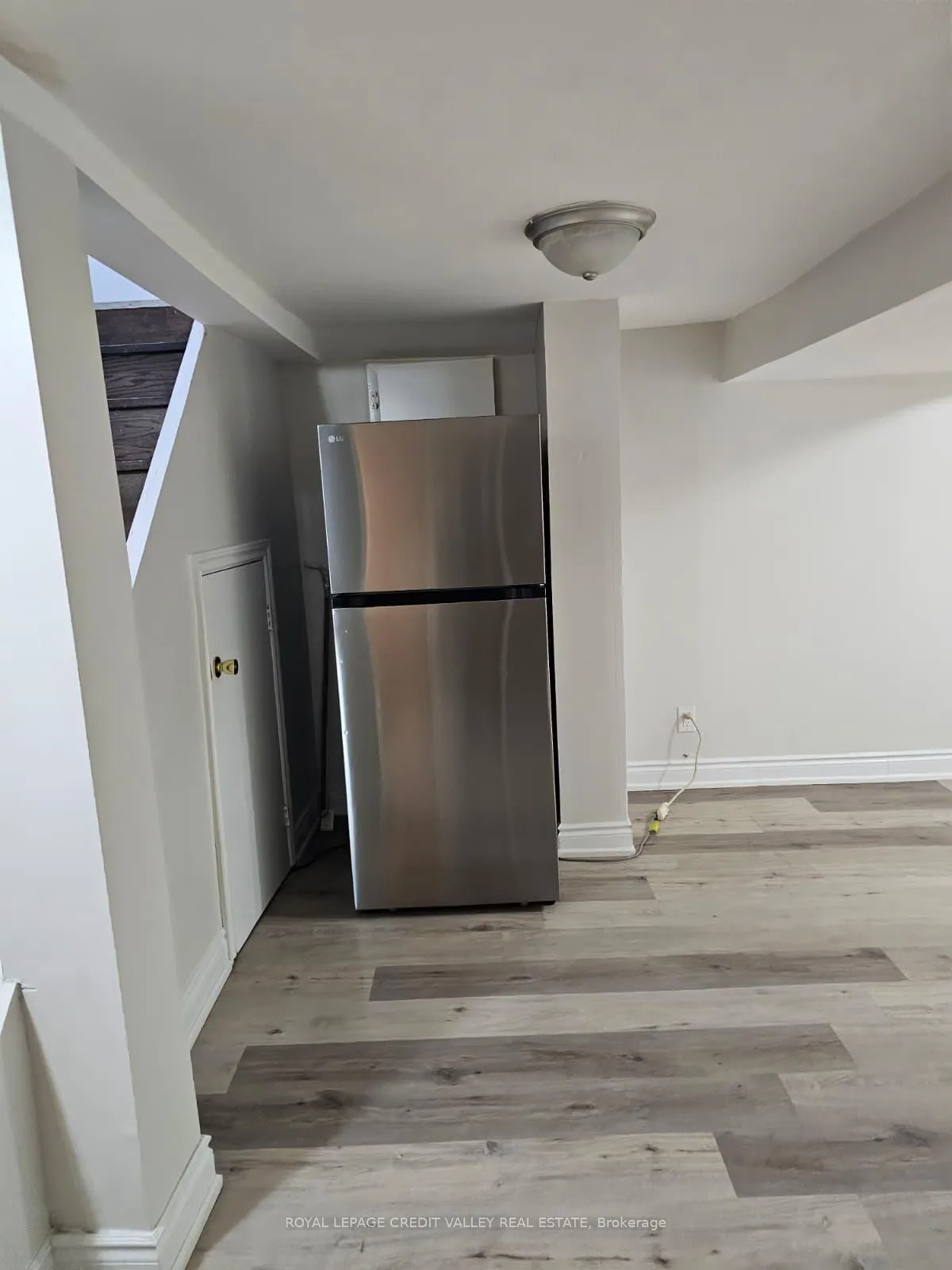 Photo 15 of Unit lower level, 672 Jane Street, Toronto, Rockcliffe-Smythe — HOMEH