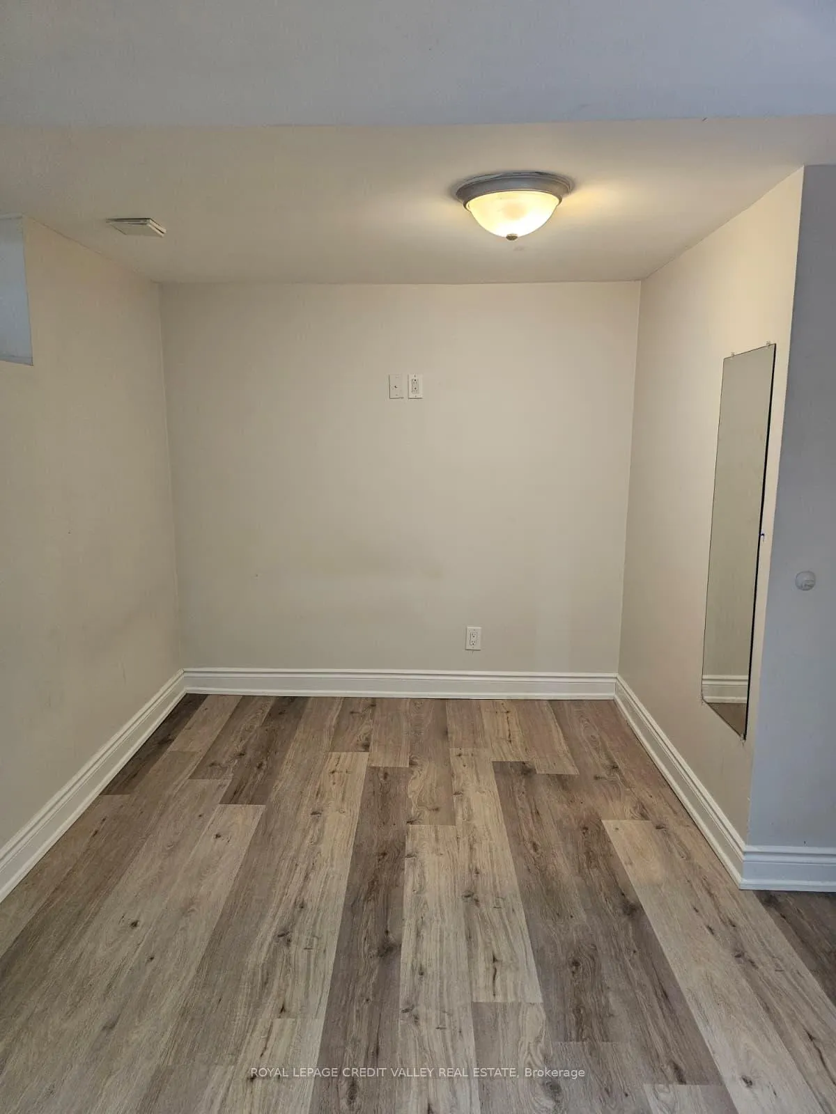 Photo 16 of Unit lower level, 672 Jane Street, Toronto, Rockcliffe-Smythe — HOMEH
