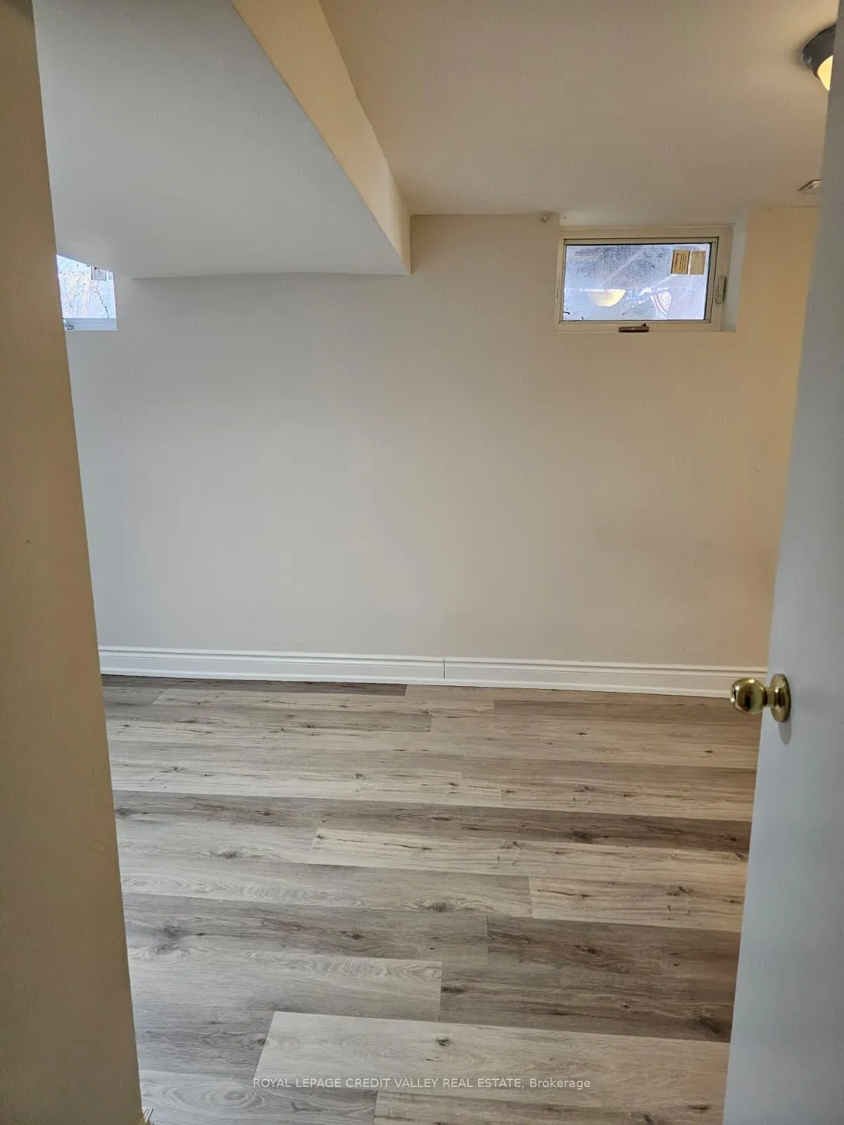 Photo 17 of Unit lower level, 672 Jane Street, Toronto, Rockcliffe-Smythe — HOMEH