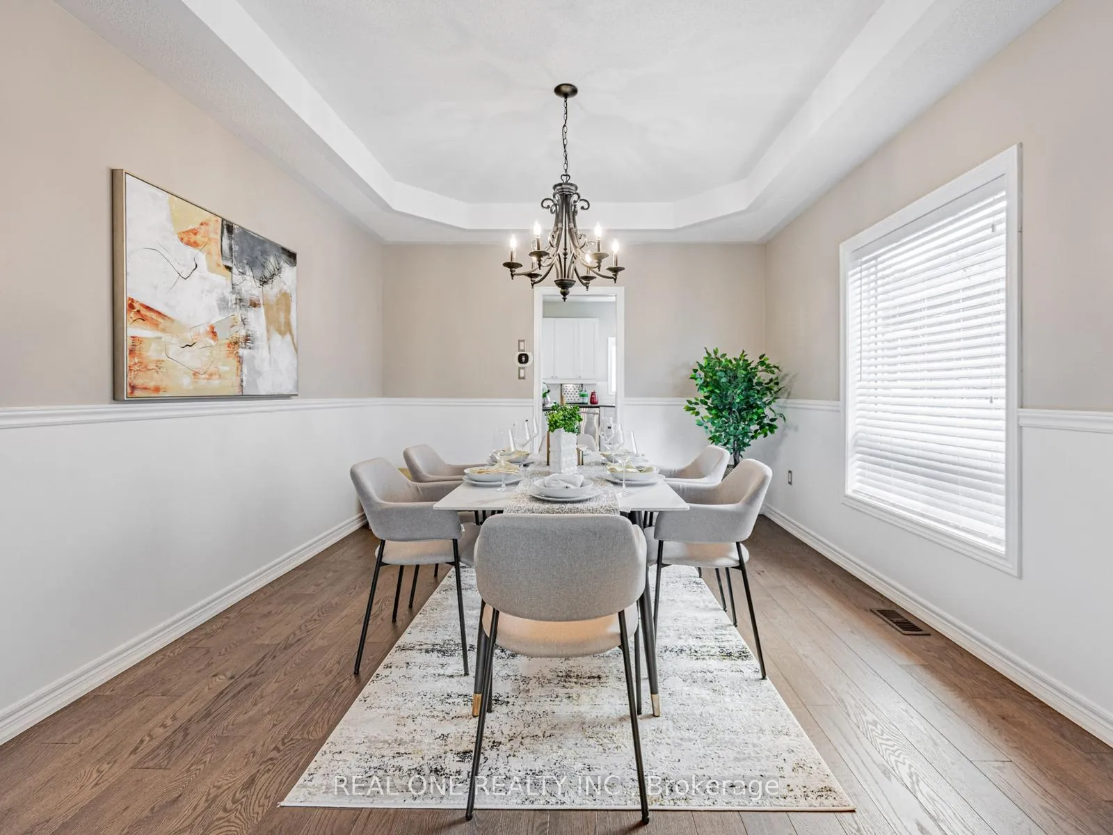 Photo 8 of 51 Hanson Crescent, Whitby, Brooklin — HOMEH
