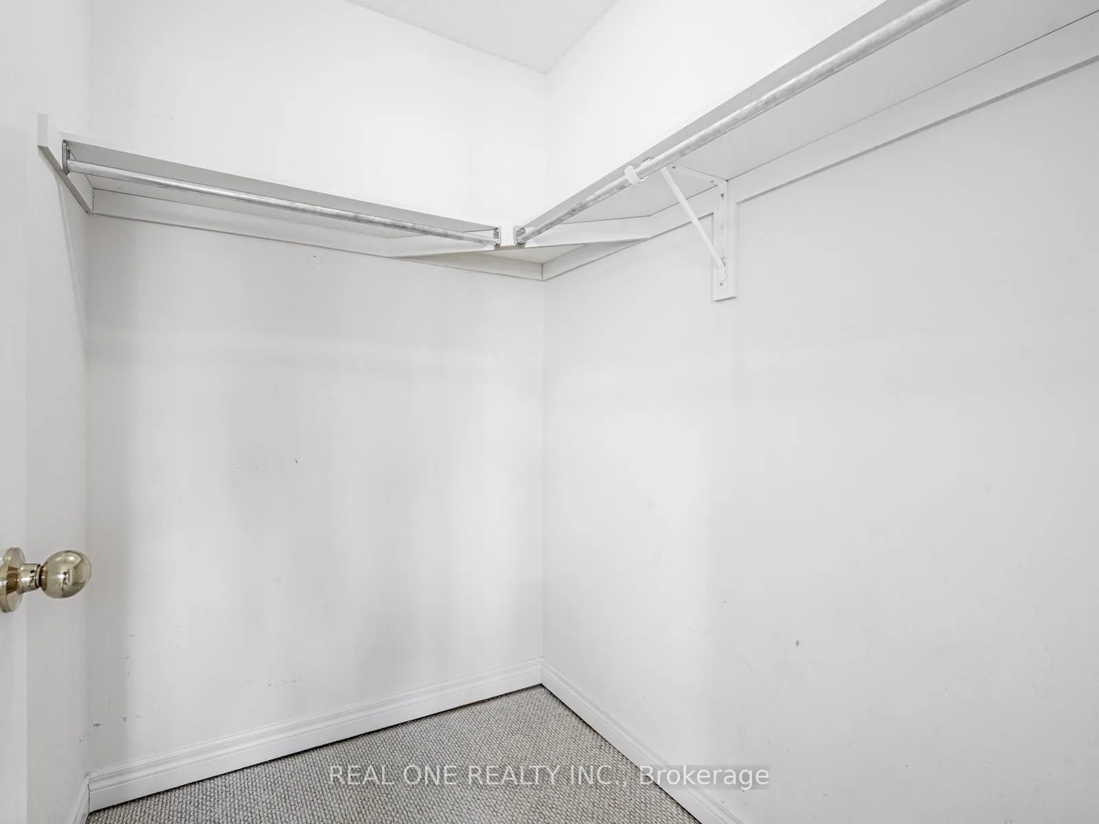 Photo 35 of 51 Hanson Crescent, Whitby, Brooklin — HOMEH