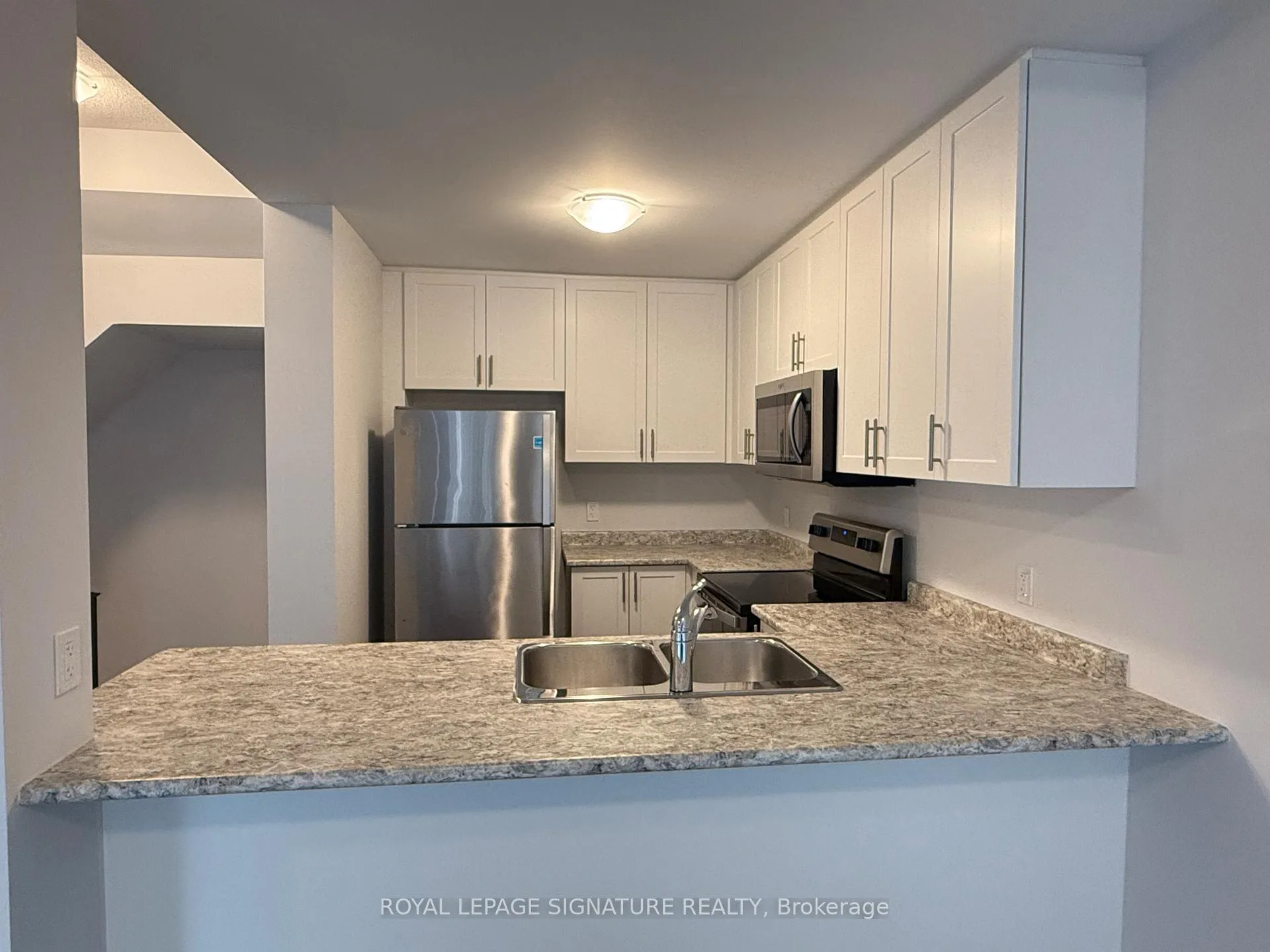 Photo 11 of Unit 35, 19 Picardy Drive, Hamilton, Stoney Creek Mountain — HOMEH