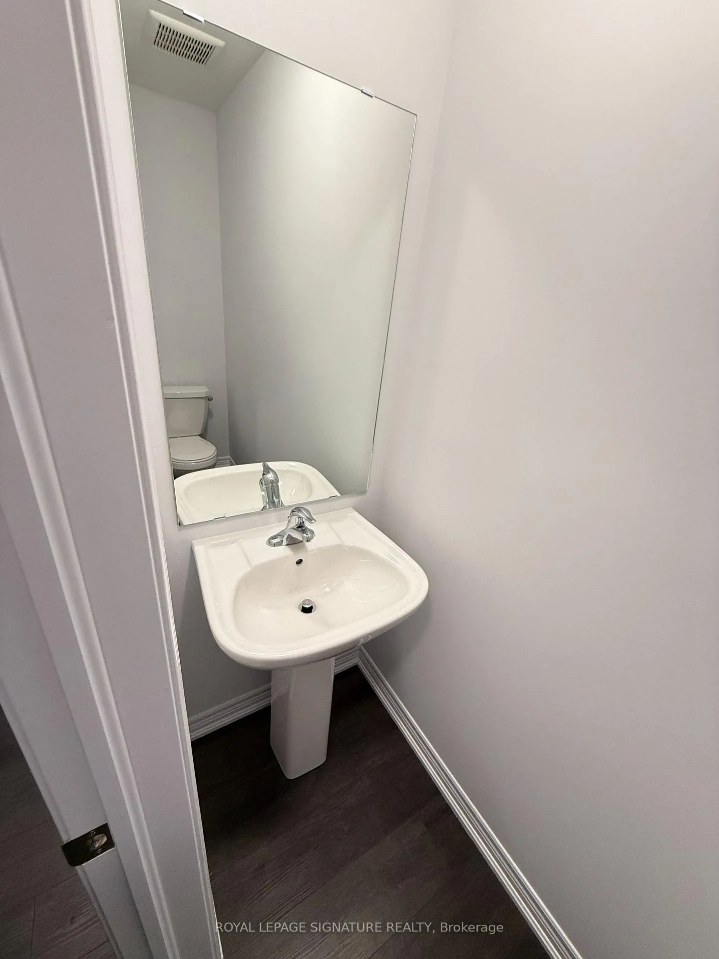 Photo 14 of Unit 35, 19 Picardy Drive, Hamilton, Stoney Creek Mountain — HOMEH