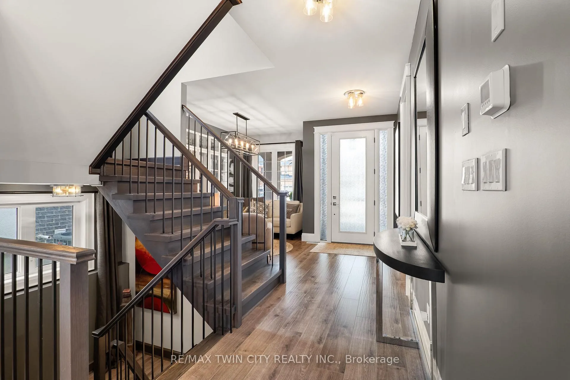 Photo 3 of 517 Blair Creek Drive, Kitchener — HOMEH