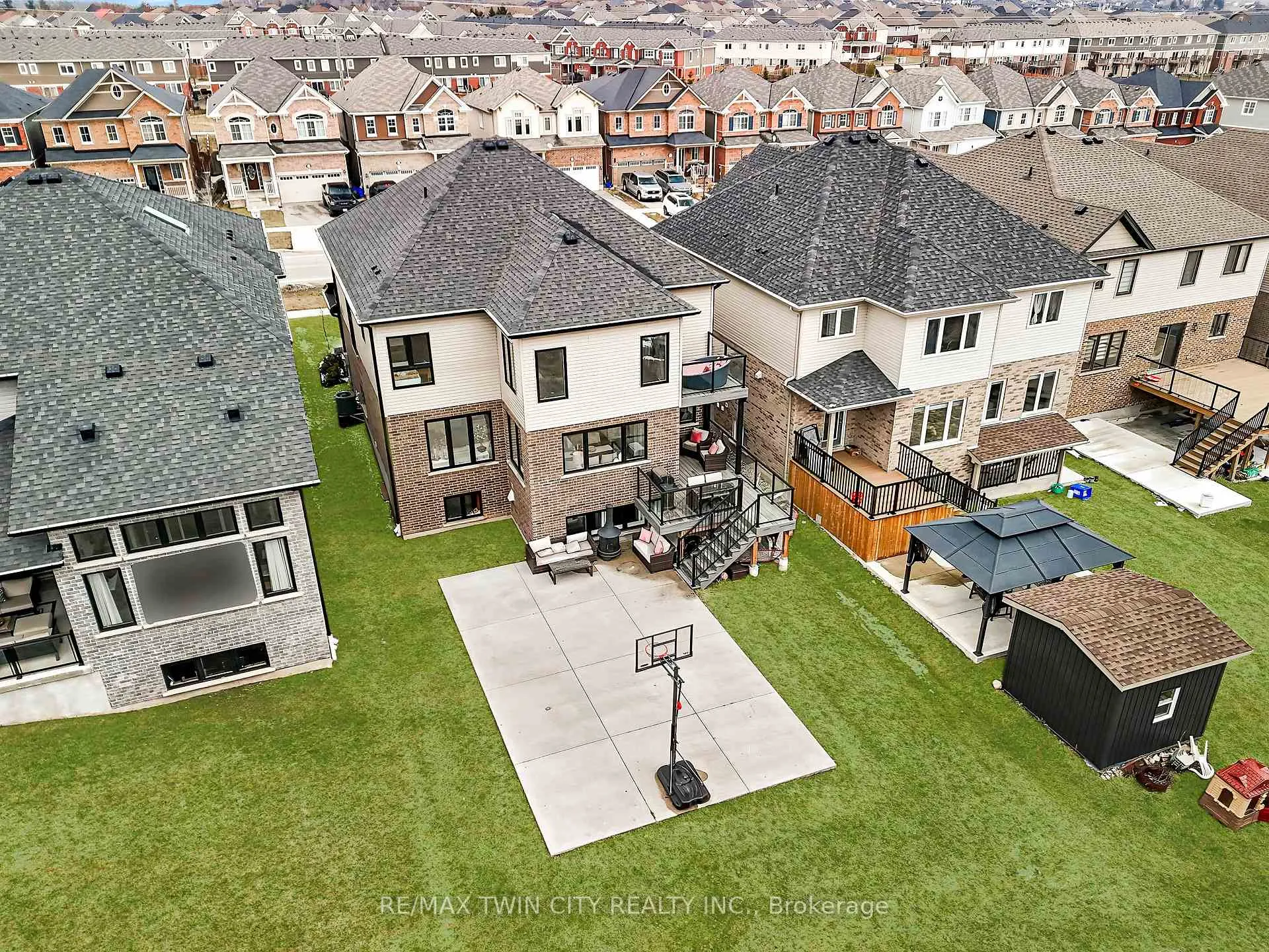 Photo 45 of 517 Blair Creek Drive, Kitchener — HOMEH