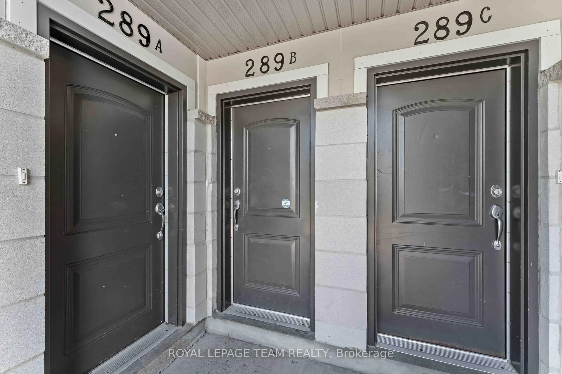 Photo 6 of Unit B, 289 Everest Private, Ottawa, Elmvale Acres — HOMEH