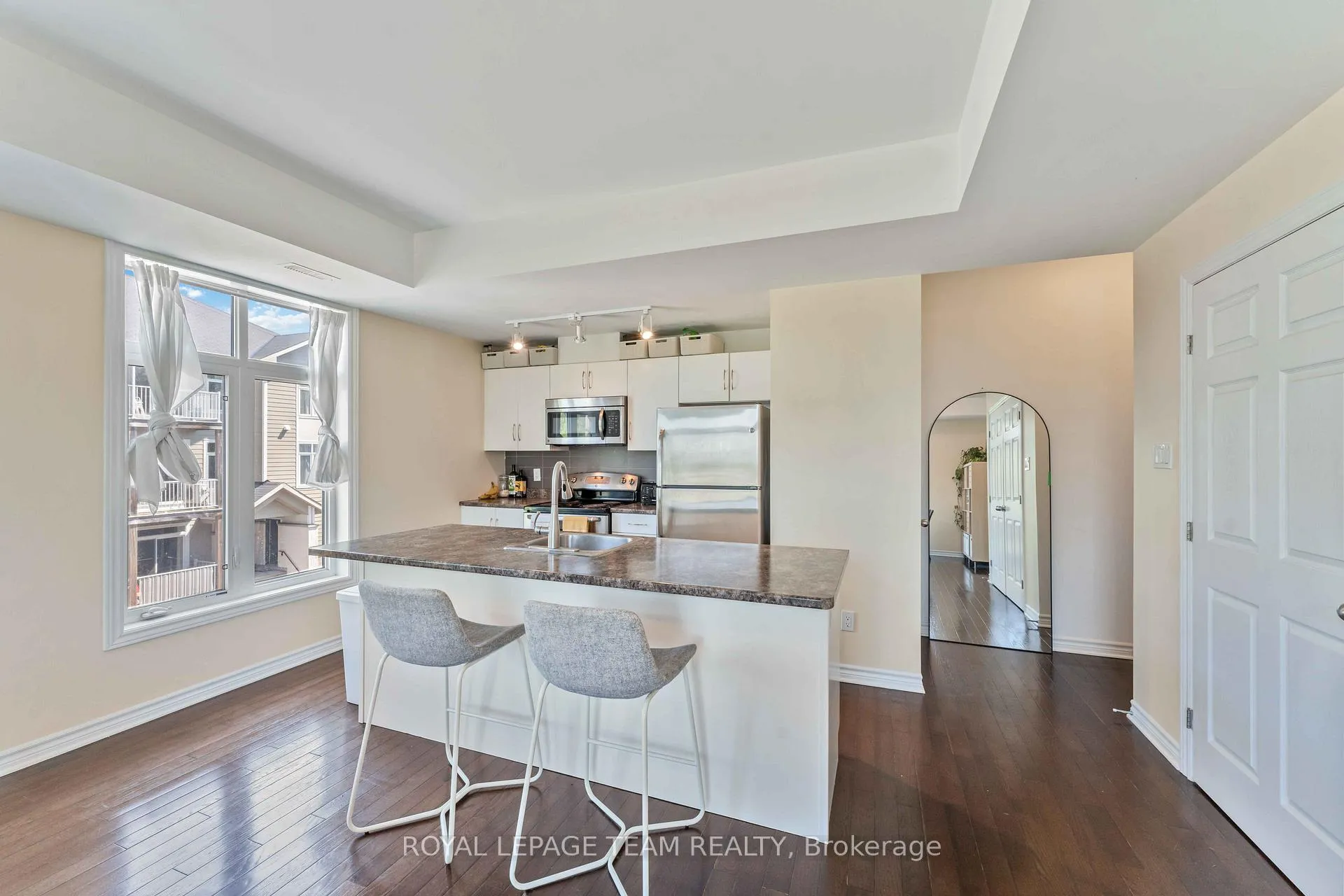 Photo 15 of Unit B, 289 Everest Private, Ottawa, Elmvale Acres — HOMEH