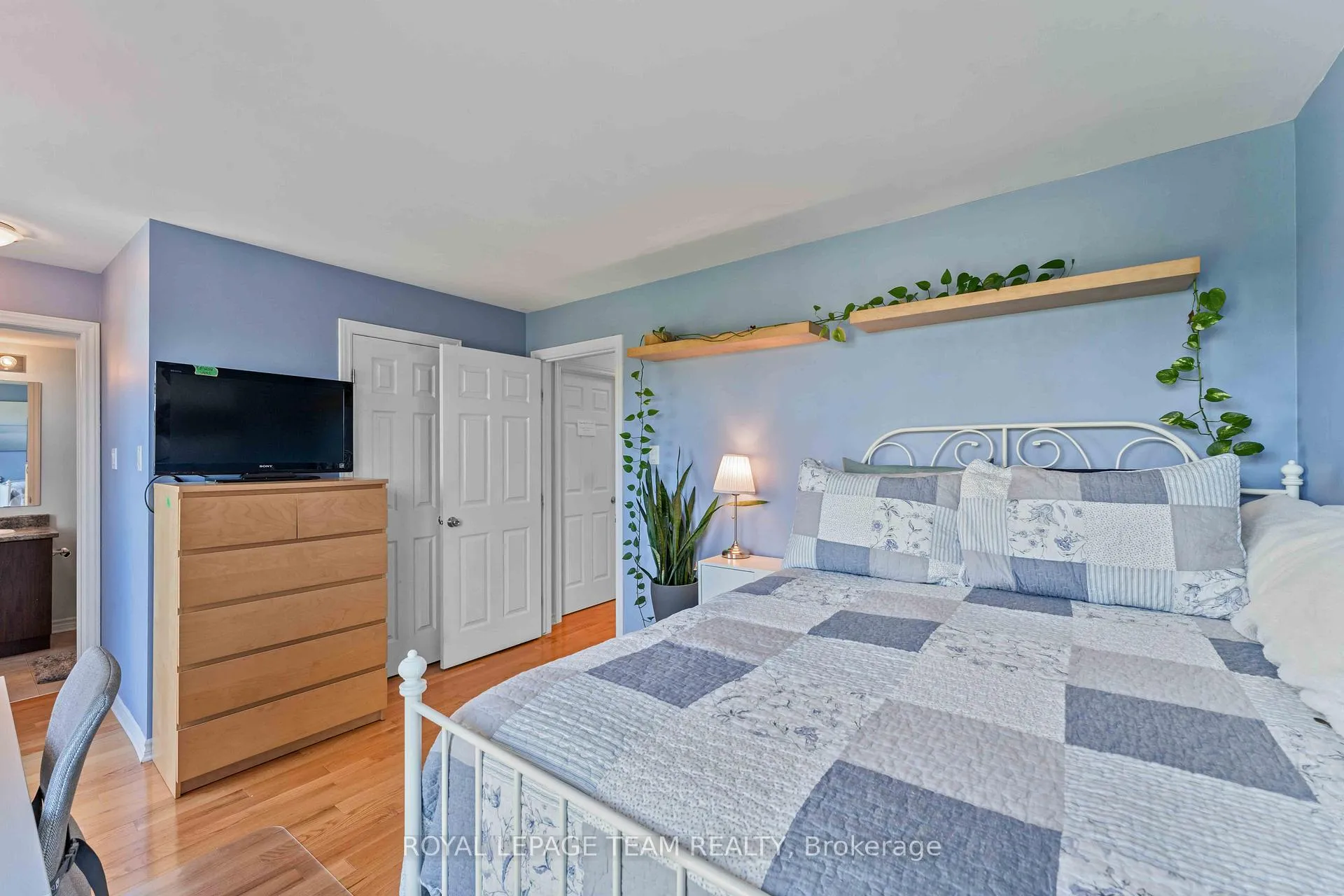 Photo 32 of Unit B, 289 Everest Private, Ottawa, Elmvale Acres — HOMEH
