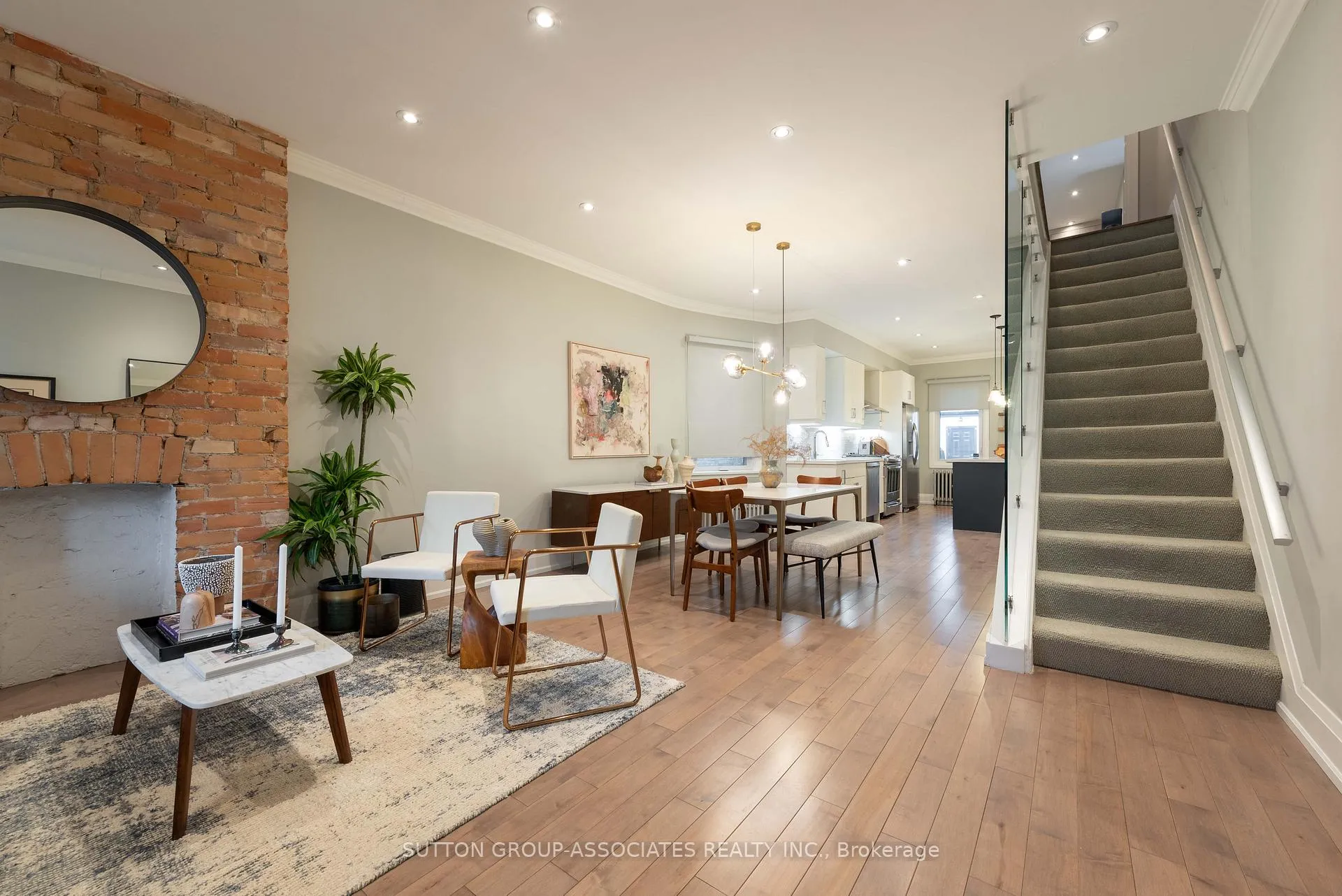 Photo 4 of 106 Uxbridge Avenue, Toronto, Weston-Pellam Park — HOMEH