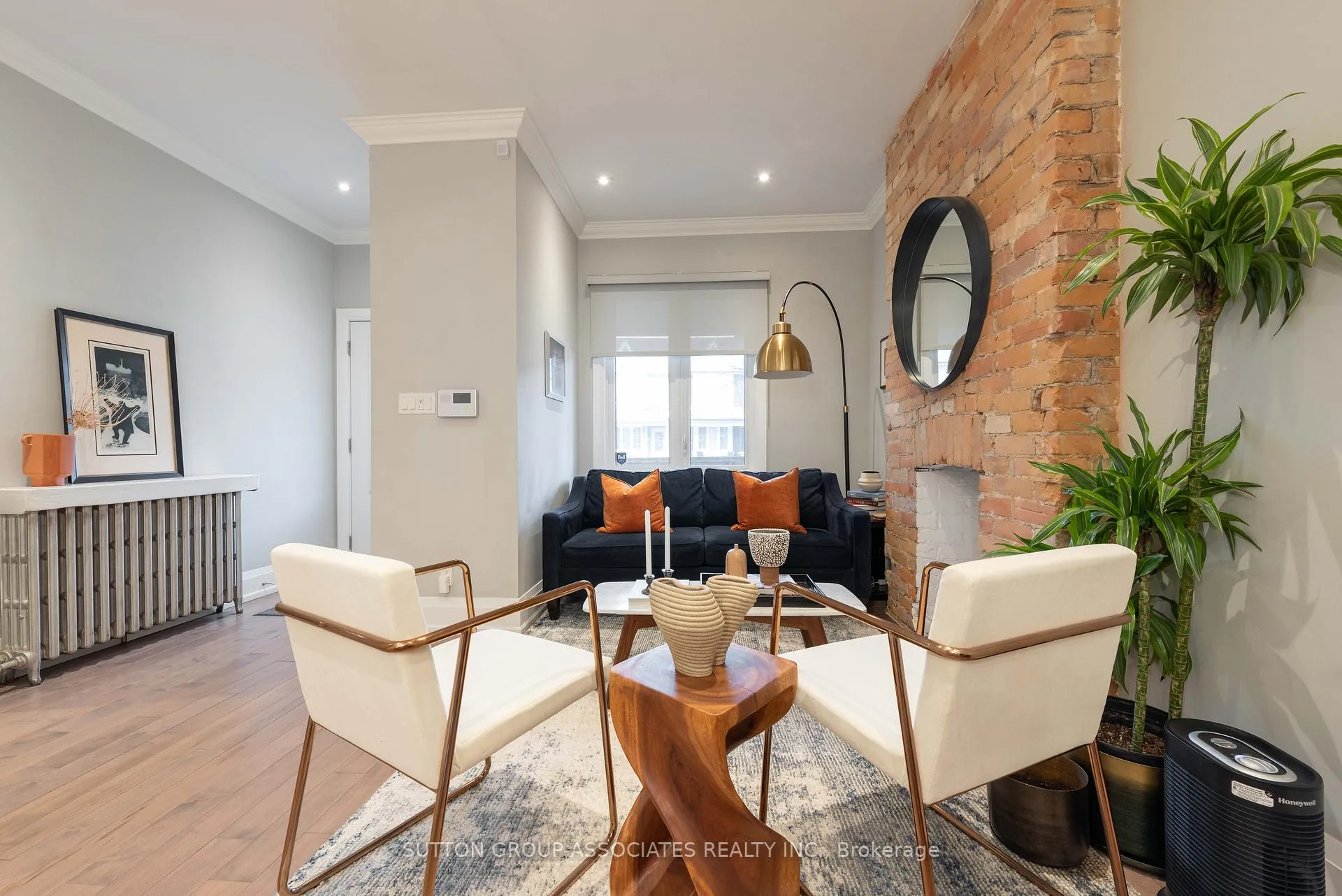 Photo 6 of 106 Uxbridge Avenue, Toronto, Weston-Pellam Park — HOMEH