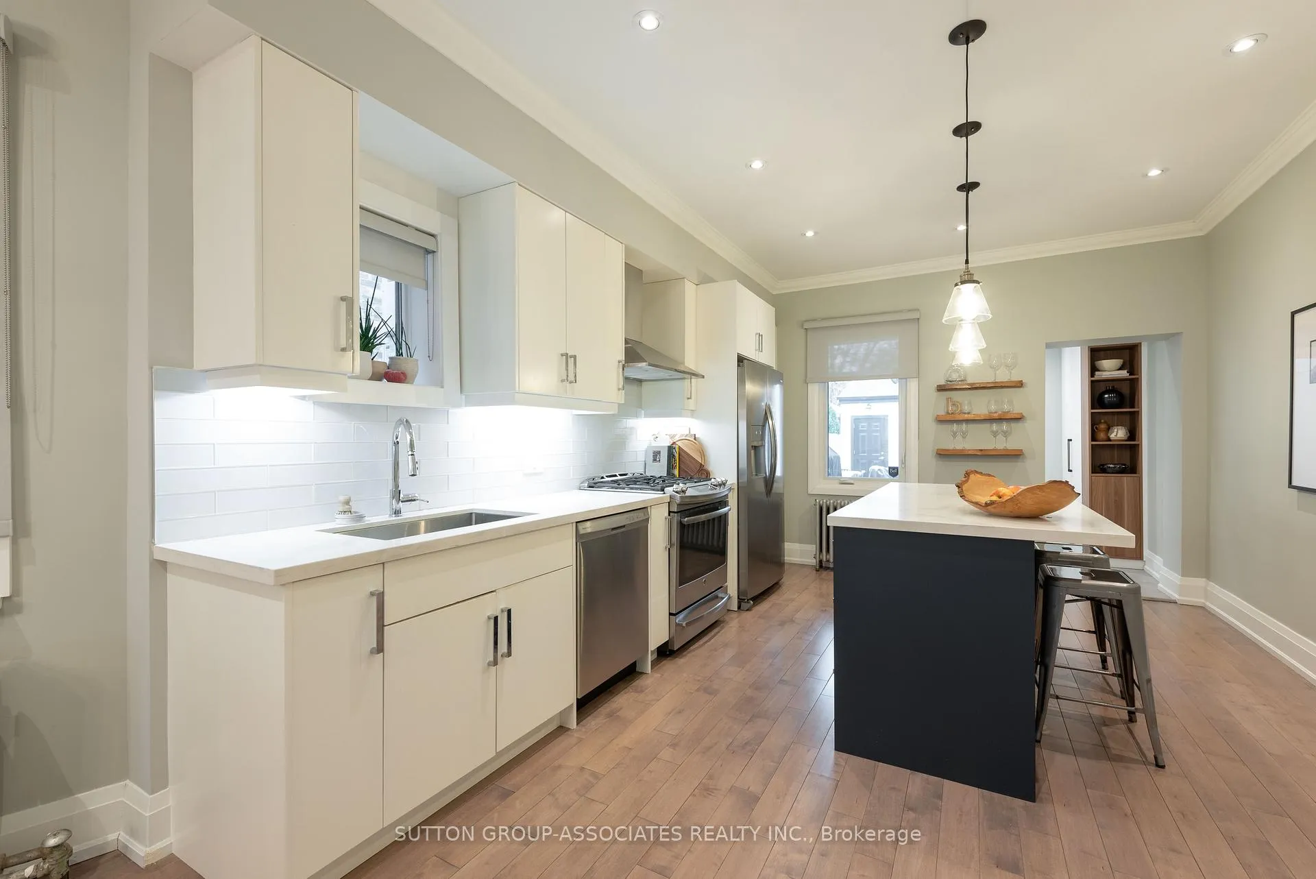 Photo 15 of 106 Uxbridge Avenue, Toronto, Weston-Pellam Park — HOMEH