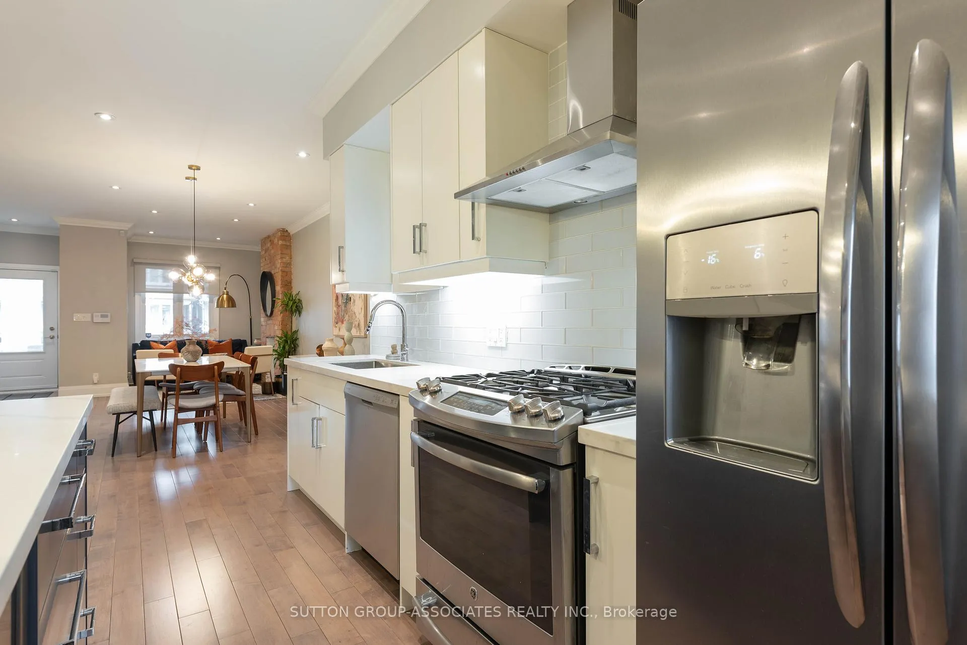Photo 18 of 106 Uxbridge Avenue, Toronto, Weston-Pellam Park — HOMEH