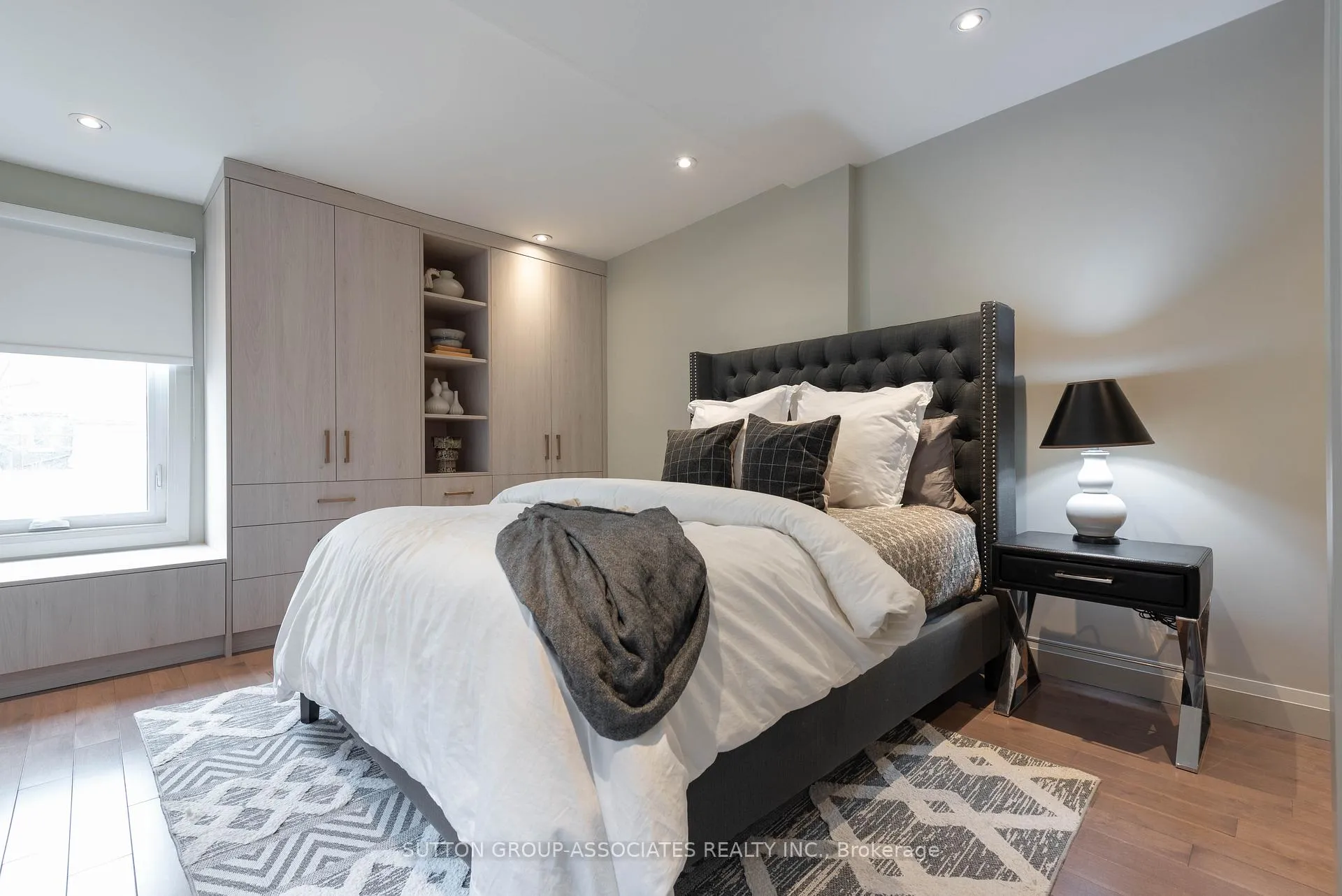 Photo 25 of 106 Uxbridge Avenue, Toronto, Weston-Pellam Park — HOMEH