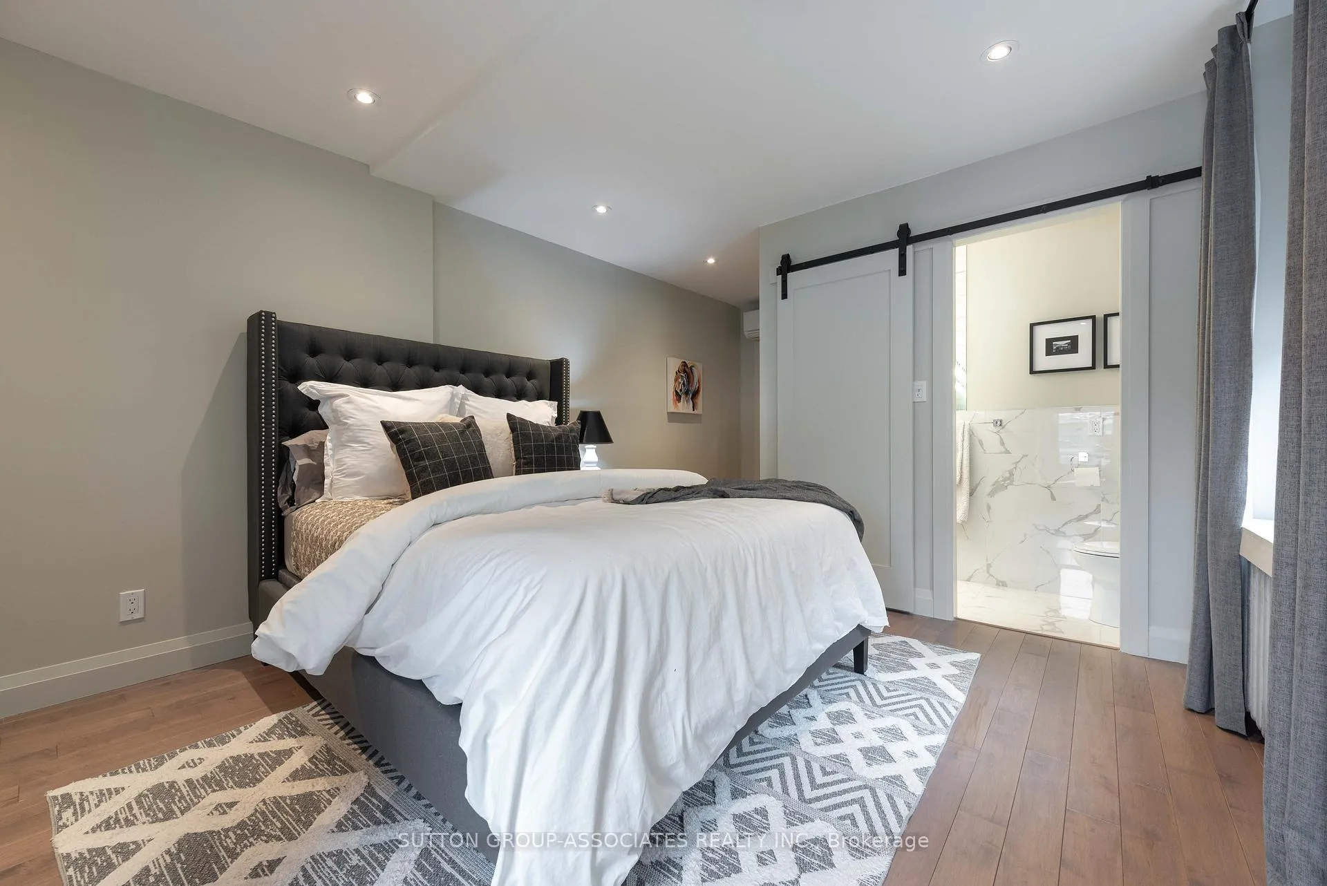 Photo 26 of 106 Uxbridge Avenue, Toronto, Weston-Pellam Park — HOMEH