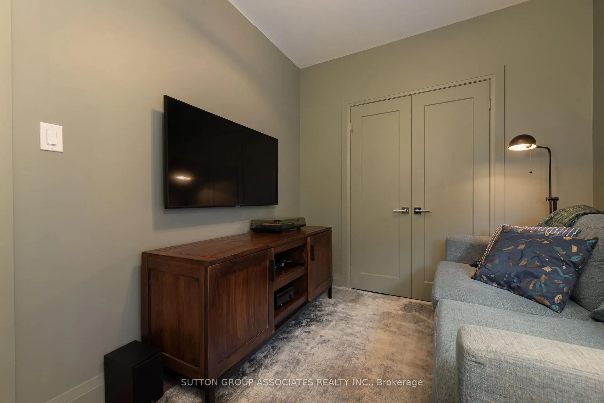Photo 31 of 106 Uxbridge Avenue, Toronto, Weston-Pellam Park — HOMEH