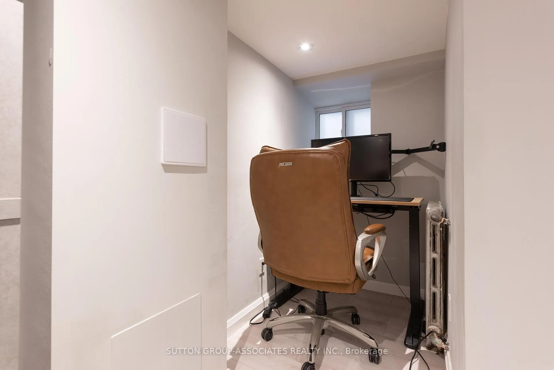 Photo 42 of 106 Uxbridge Avenue, Toronto, Weston-Pellam Park — HOMEH