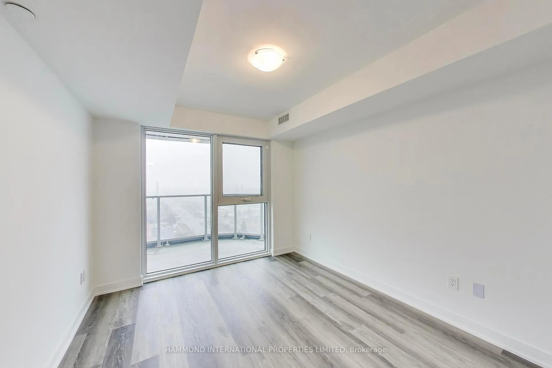 Photo 10 of Unit 1404, 1010 Sandy Beach Road, Pickering, Bay Ridges — HOMEH