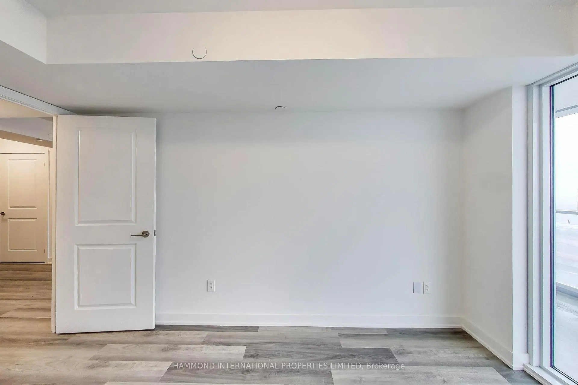 Photo 11 of Unit 1404, 1010 Sandy Beach Road, Pickering, Bay Ridges — HOMEH