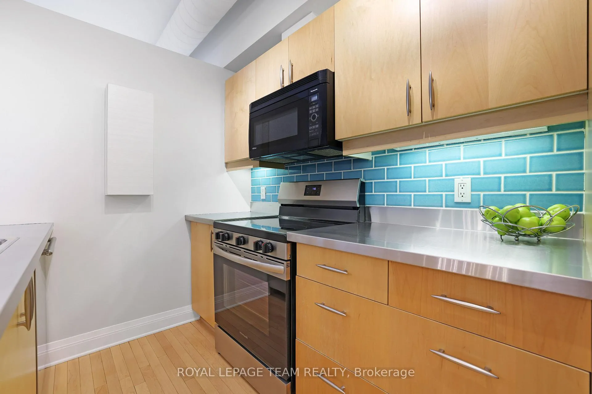 Photo 9 of Unit 203, 300 Powell Avenue, Ottawa, West Centre Town — HOMEH