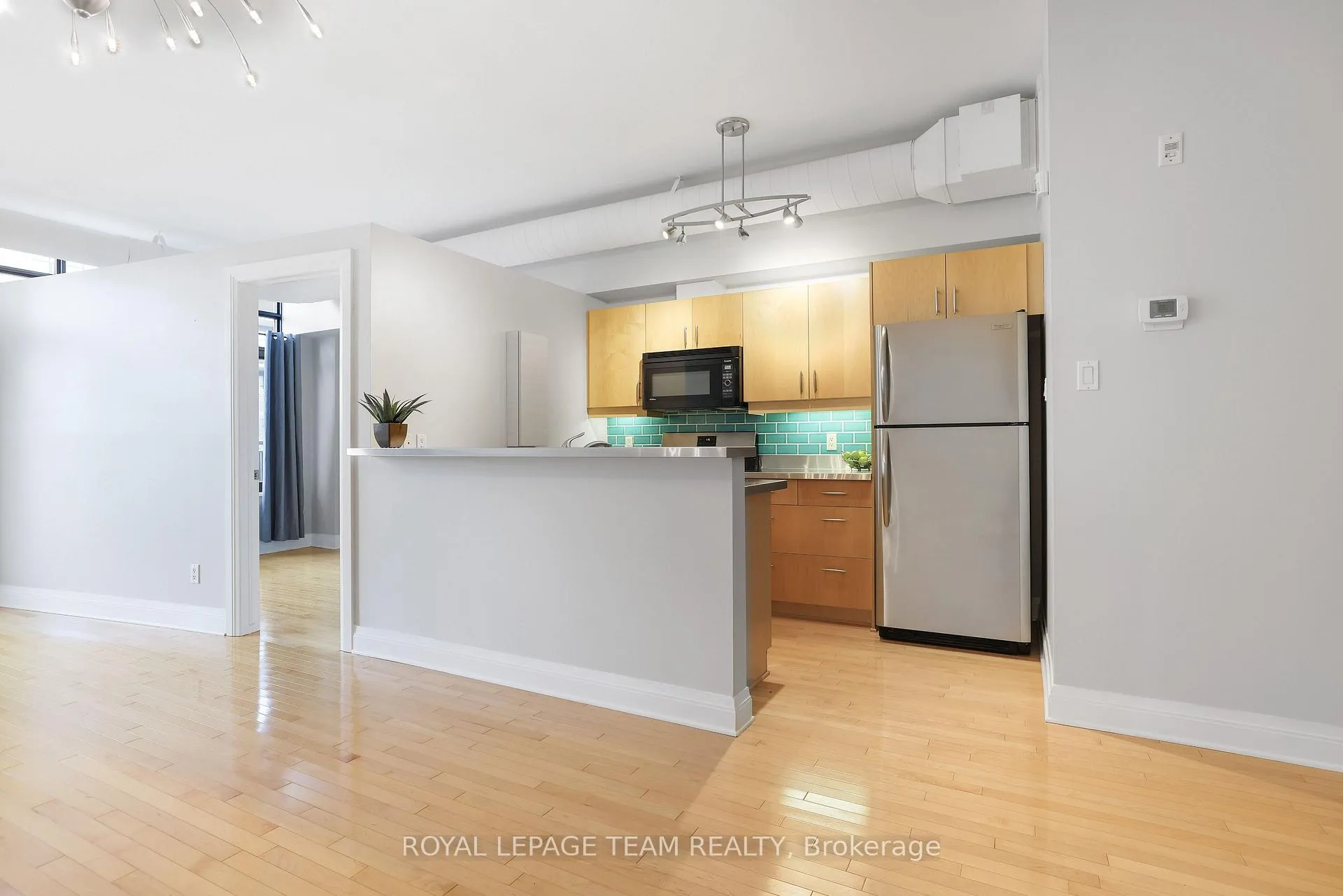 Photo 13 of Unit 203, 300 Powell Avenue, Ottawa, West Centre Town — HOMEH