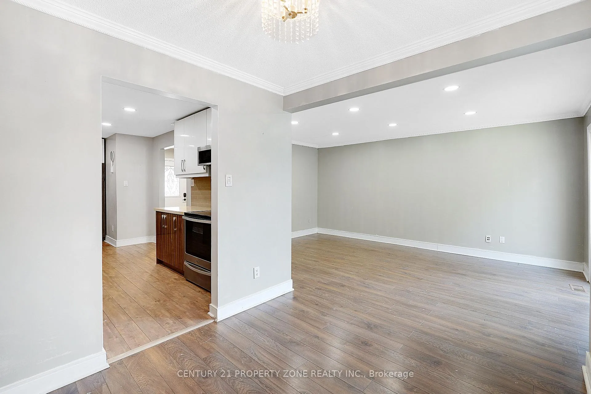 Photo 8 of 1669 Alwin Circle, Pickering, Village East — HOMEH